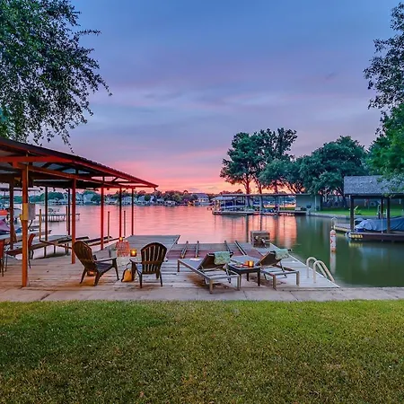 The Shorewood Lakeside Oasis, Pet-Friendly Getaway